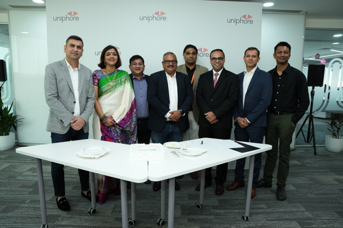 Uniphore and CS Infocomm Announce Strategic Partnership to Elevate Customer Experience