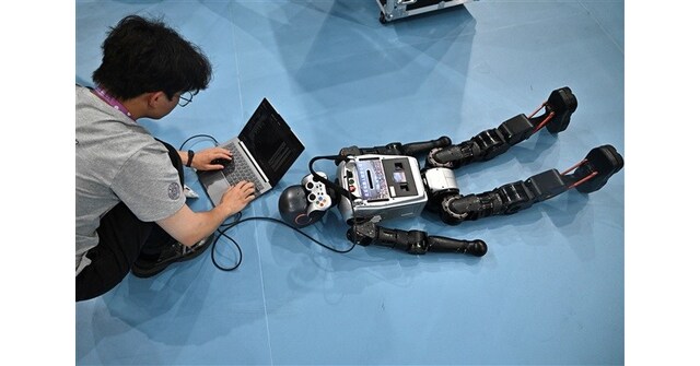  DIGITIMES ASIA Research Insights: Humanoid robots are coming, but hardware may decide how fast